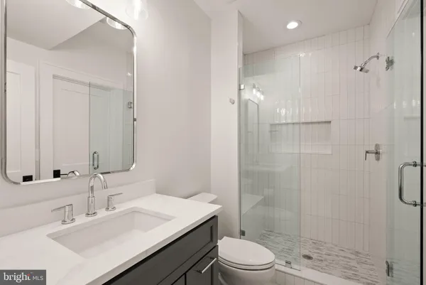 $2,499,900 | 802 North Edgewood Street, Arlington, VA 22201