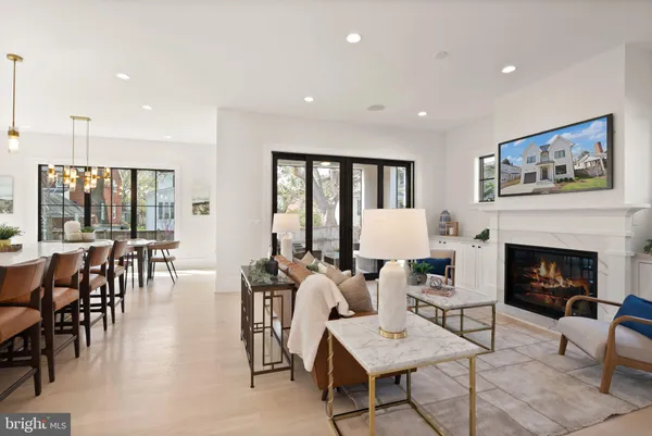 $2,499,900 | 802 North Edgewood Street, Arlington, VA 22201