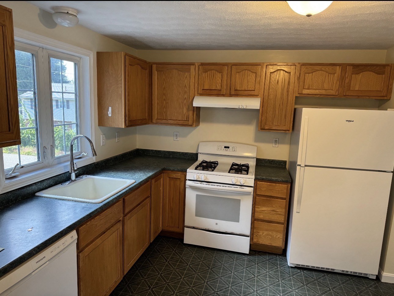 781 Boston Road Billerica, MA 01821 - Photo 18 of 20 Gallery Image 18