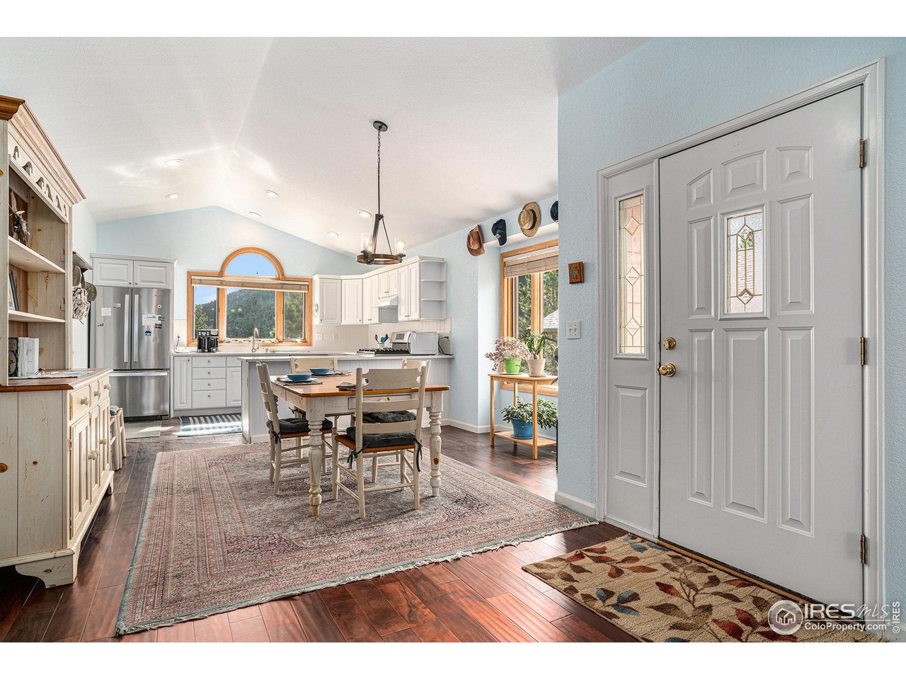 677 Cedar Ridge Circle, Unit 5 Estes Park, CO 80517 - Photo 7 of 20 Light and Open