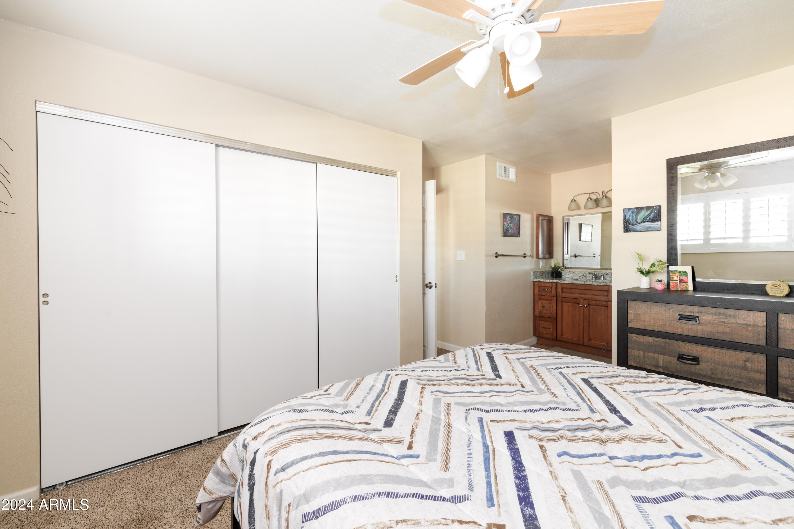 5525 East Thomas Road, Unit C2 Phoenix, AZ 85018 - Photo 15 of 34 Master Bedroom