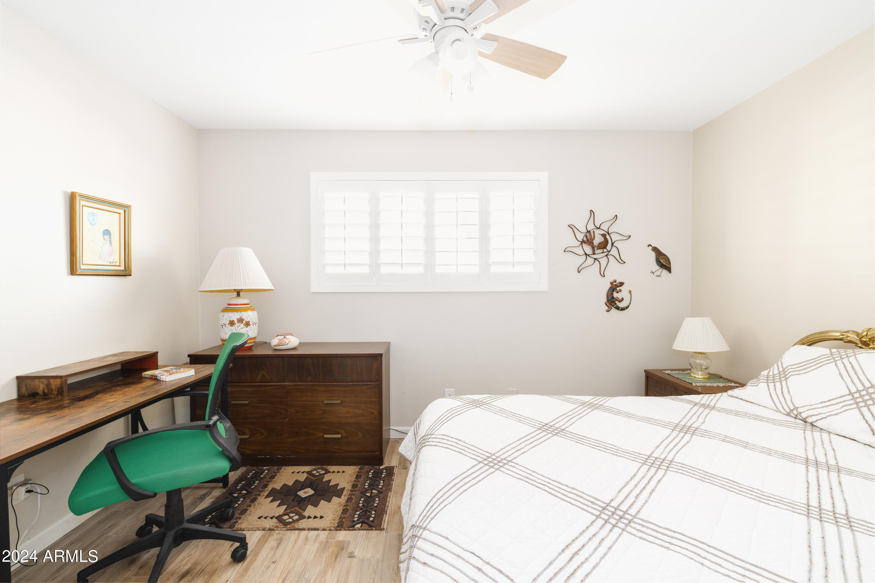 5525 East Thomas Road, Unit C2 Phoenix, AZ 85018 - Photo 10 of 34 Guest Bedroom