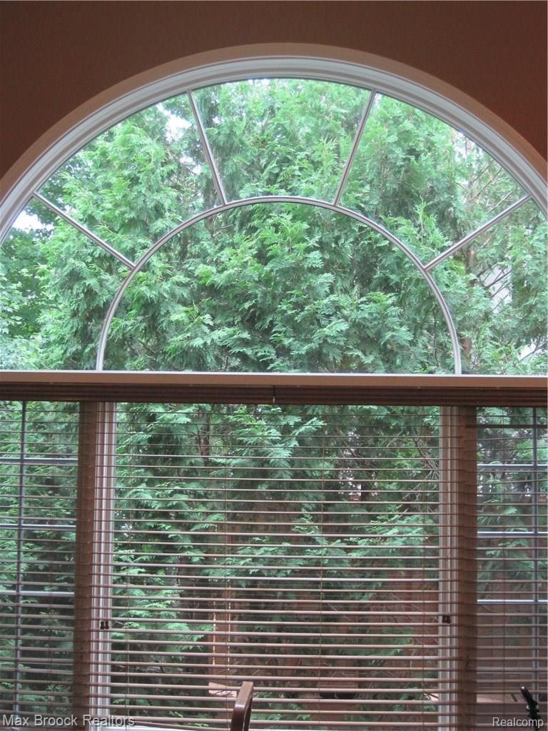 7265 Rabbit Ears Pass, Unit 35 Clarkston, MI 48346 - Photo 20 of 54 Gorgeous window.JPG
