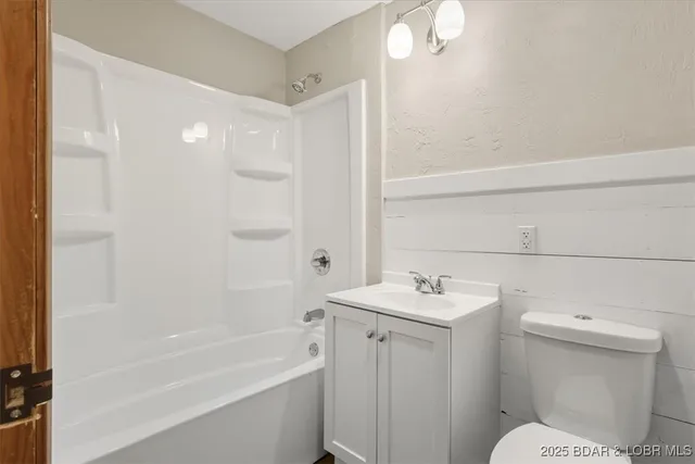 $199,900 | 304 South Maple Street, Eldon, MO 65026