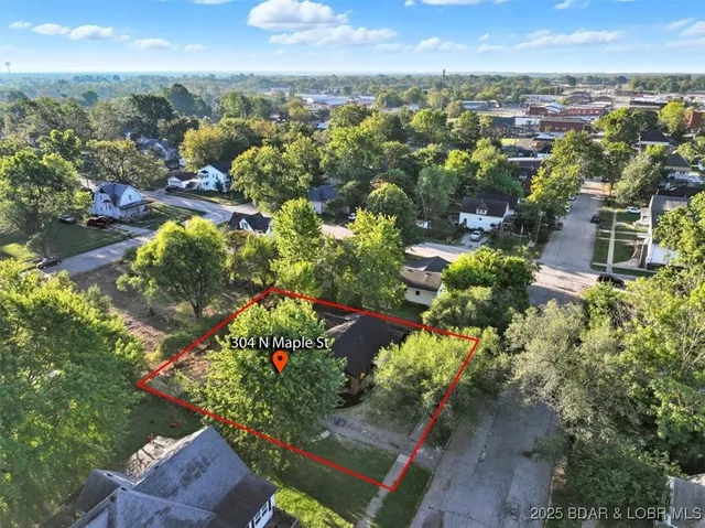 $199,900 | 304 South Maple Street, Eldon, MO 65026