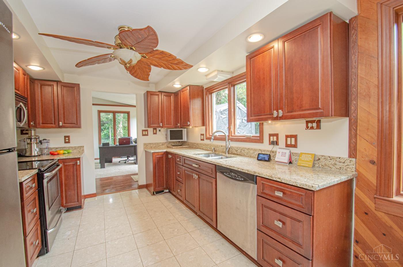 41 Lynn Rae Circle Centerville, OH 45458 - Photo 17 of 35