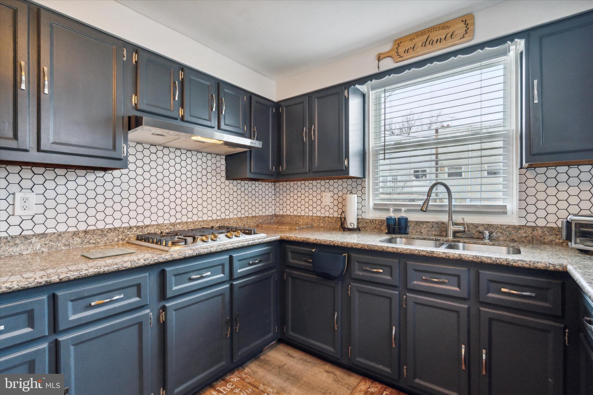 3536 Grant Avenue Philadelphia, PA 19114 - Photo 10 of 25