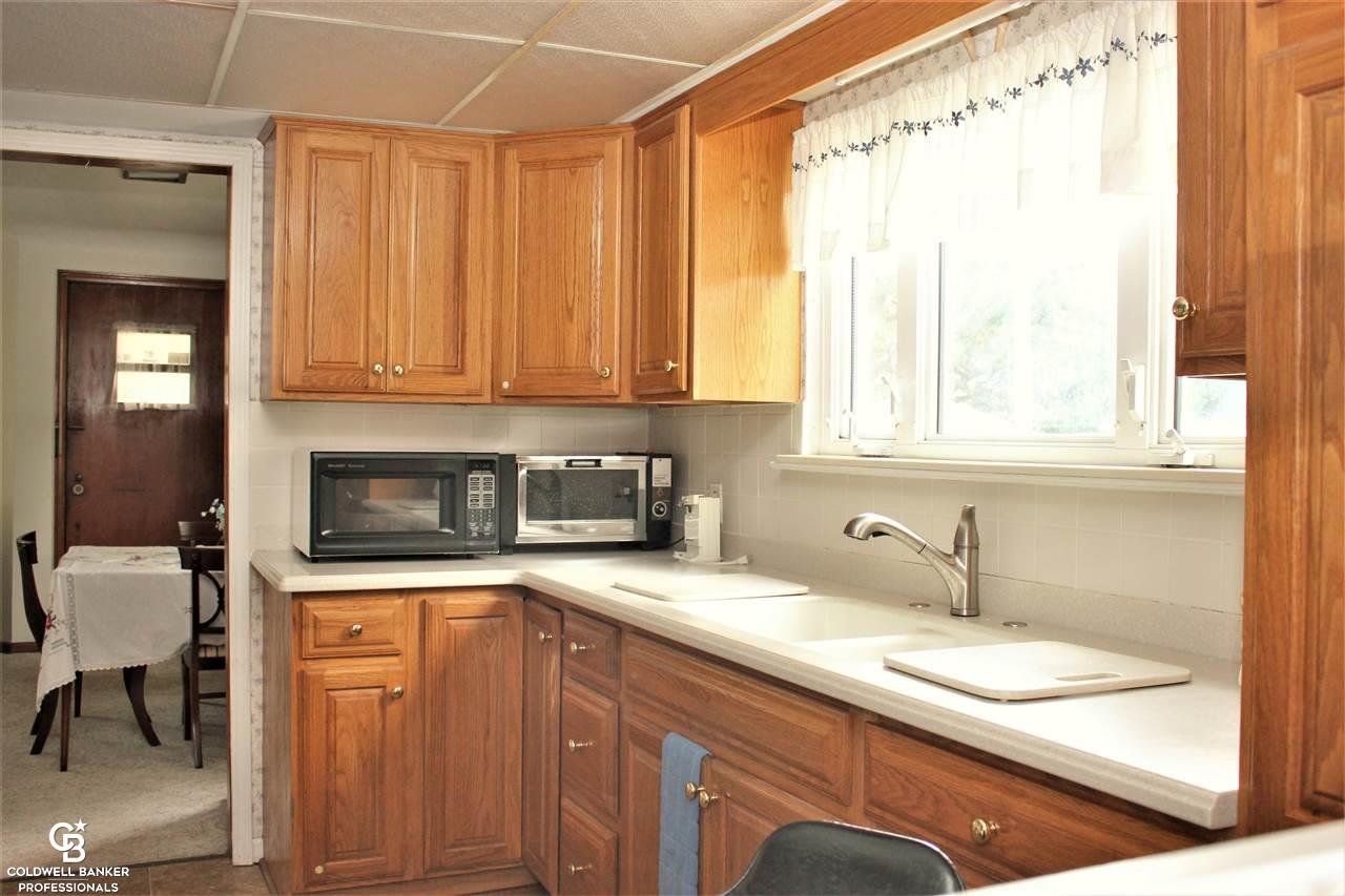 71371 Romeo Plank Road Armada, MI 48005 - Photo 16 of 33