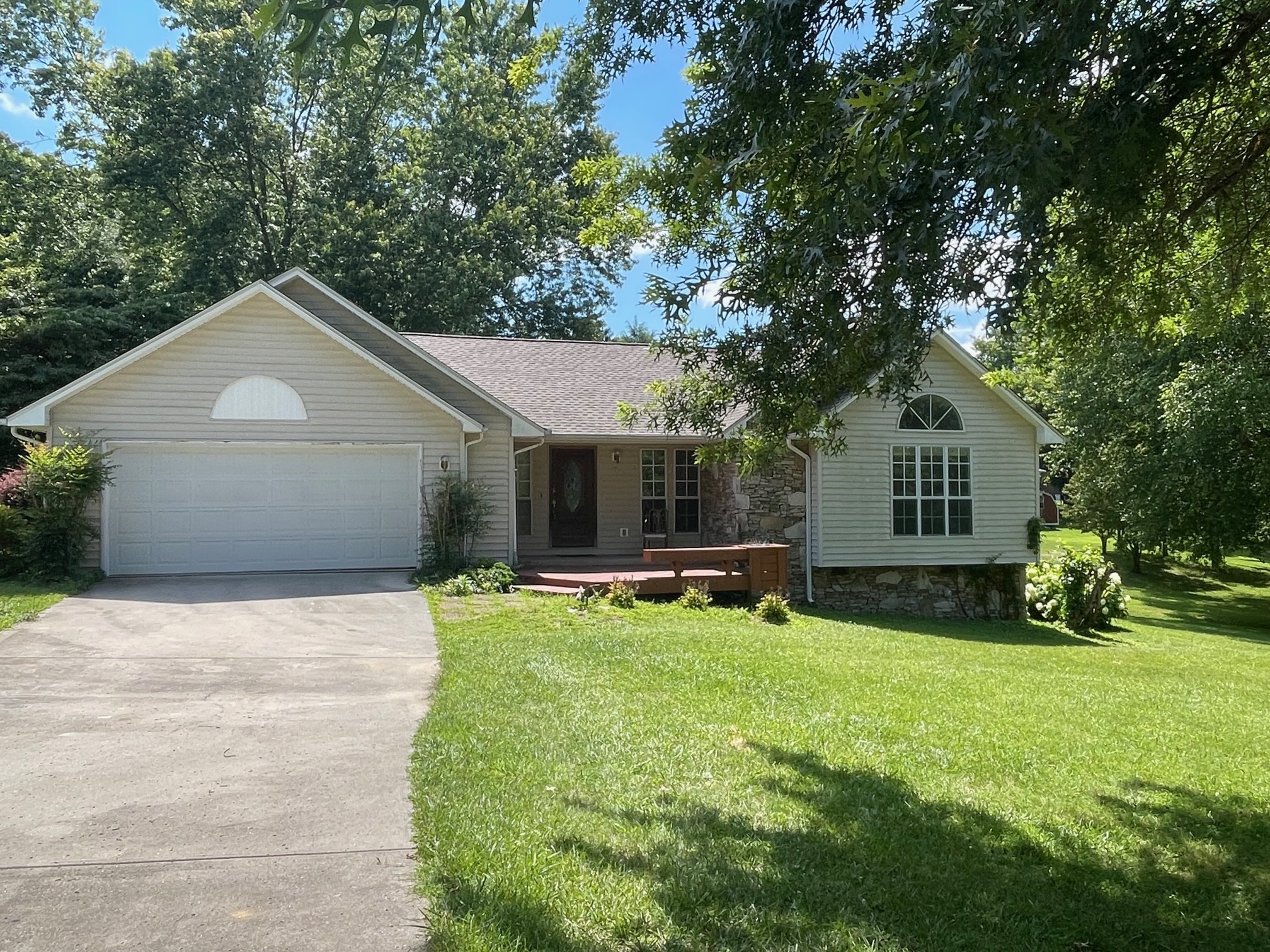 940 Pigeon Ridge Road Crossville, TN 38572 - Photo 2 of 26 Gallery Image 2