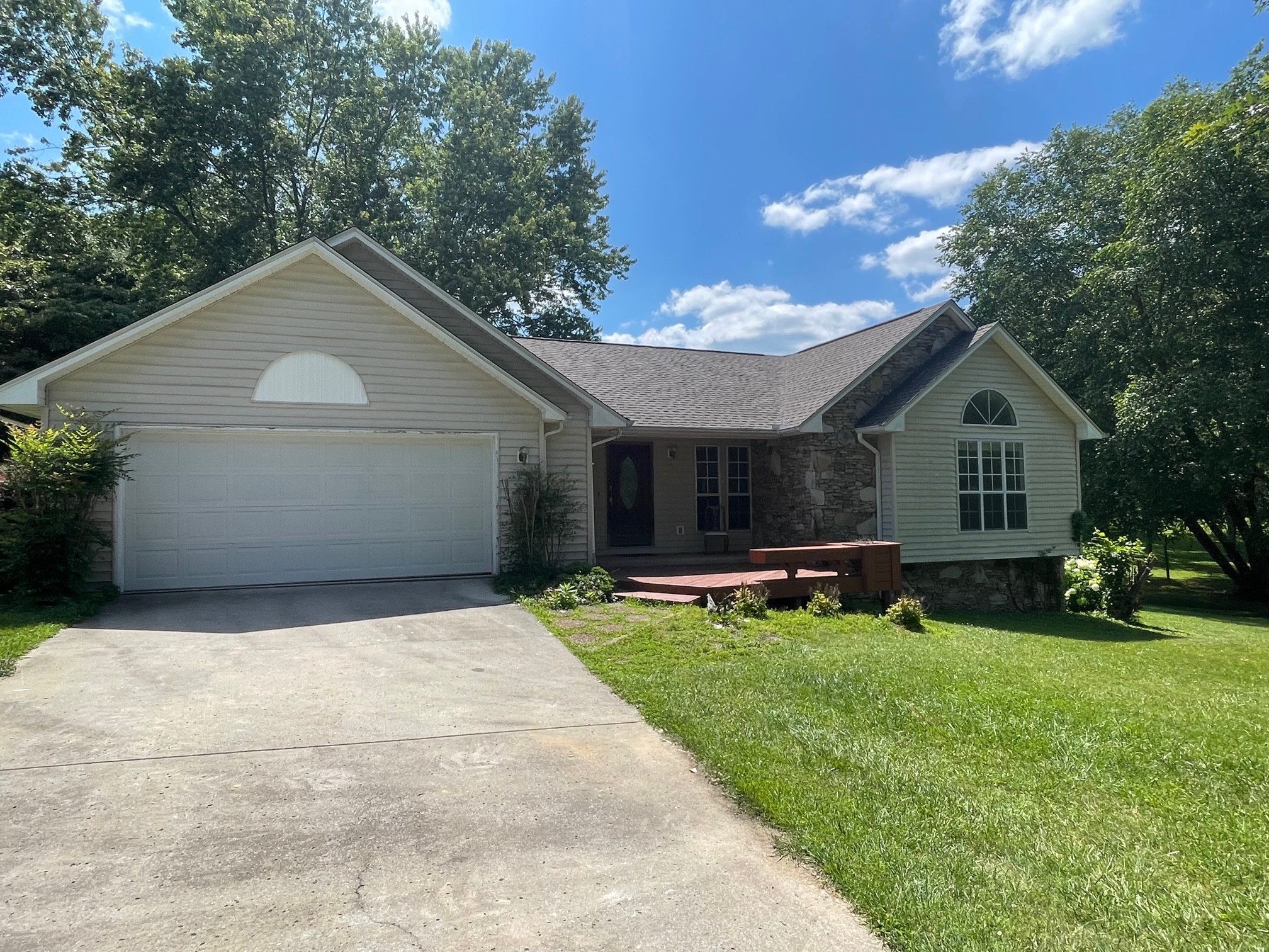 940 Pigeon Ridge Road Crossville, TN 38572 - Photo 3 of 26 Gallery Image 3