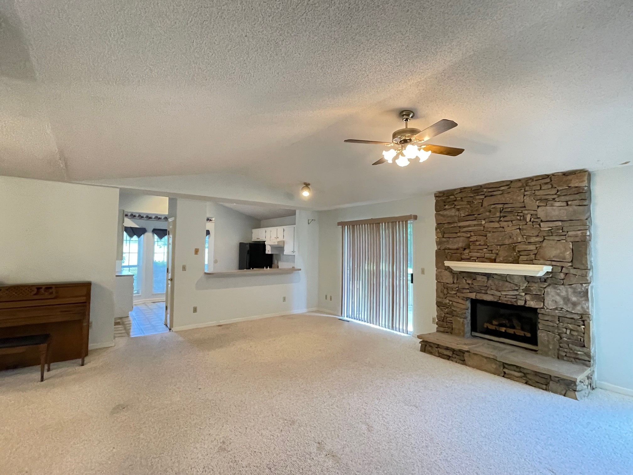 940 Pigeon Ridge Road Crossville, TN 38572 - Photo 10 of 26 Gallery Image 10