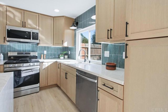 $899,990 | 3501 Redwood Street, Oceanside, CA 92058