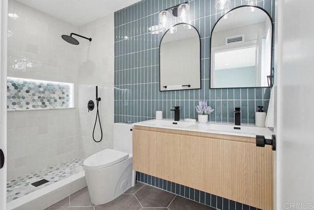 $899,990 | 3501 Redwood Street, Oceanside, CA 92058