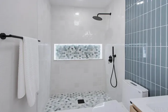 $899,999 | 3501 Redwood Street, Oceanside, CA 92058