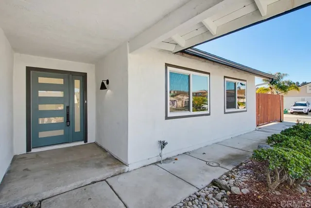 $899,999 | 3501 Redwood Street, Oceanside, CA 92058