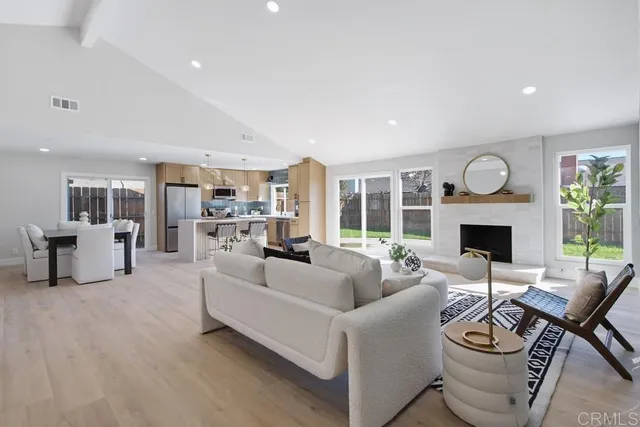 $899,999 | 3501 Redwood Street, Oceanside, CA 92058