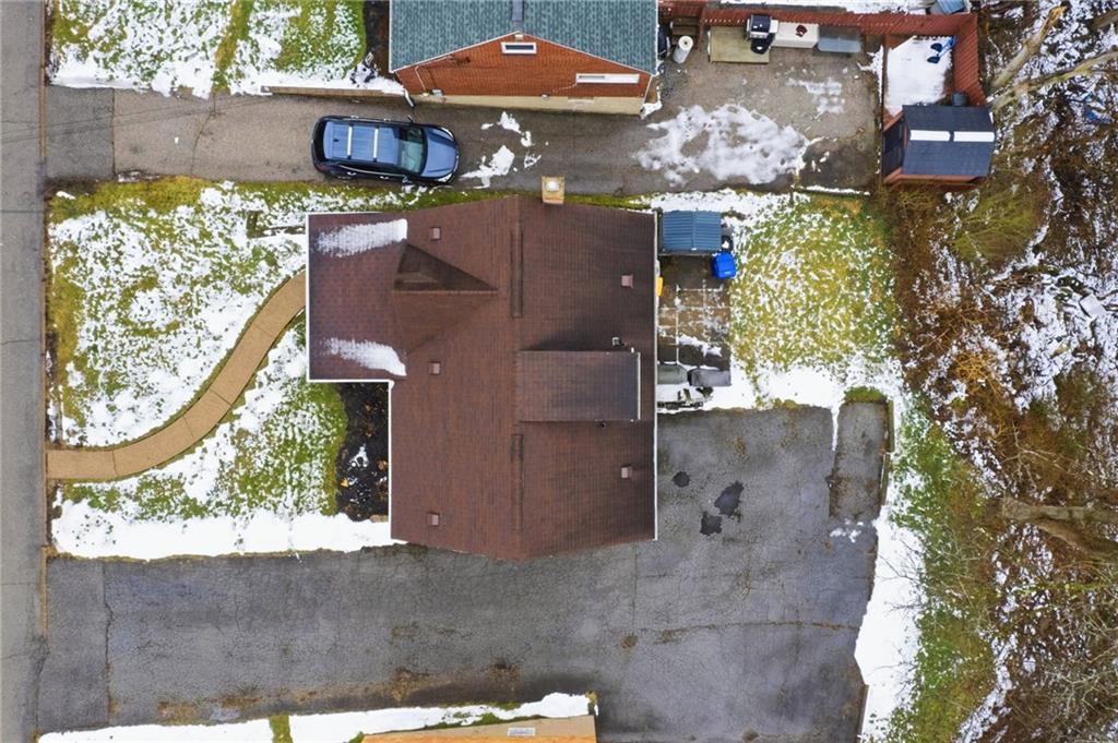 870 Middle Road Pittsburgh, PA 15234 - Photo 31 of 34 an outdoor view of building with yard