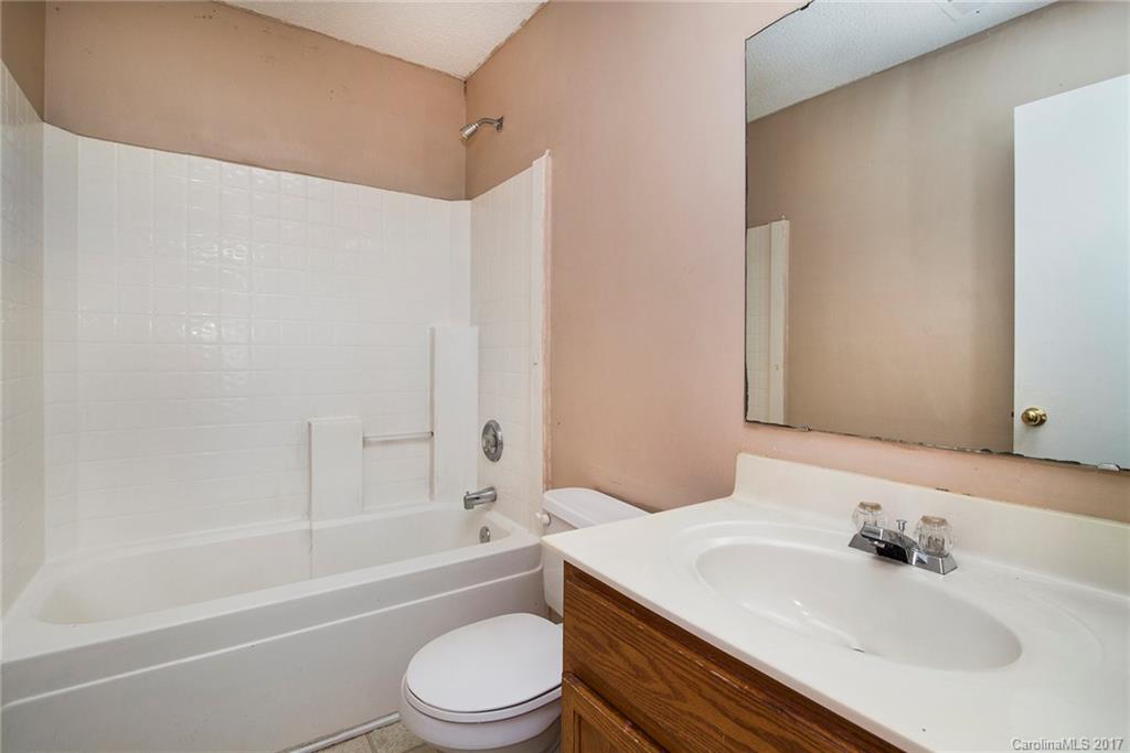 2044 Pimpernel Road Charlotte, NC 28213 - Photo 17 of 19 Gallery Image 17