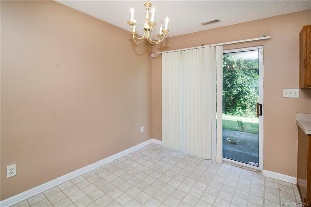 2044 Pimpernel Road Charlotte, NC 28213 - Photo 6 of 19 Gallery Image 6