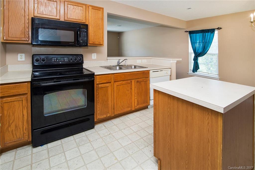 2044 Pimpernel Road Charlotte, NC 28213 - Photo 8 of 19 Gallery Image 8