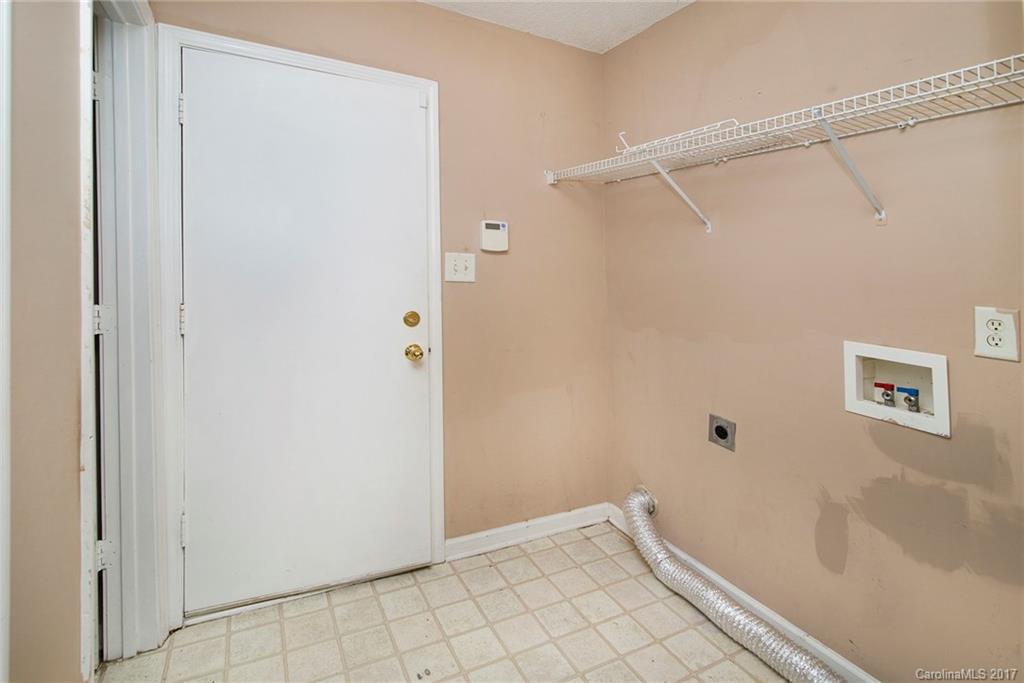 2044 Pimpernel Road Charlotte, NC 28213 - Photo 10 of 19 Gallery Image 10