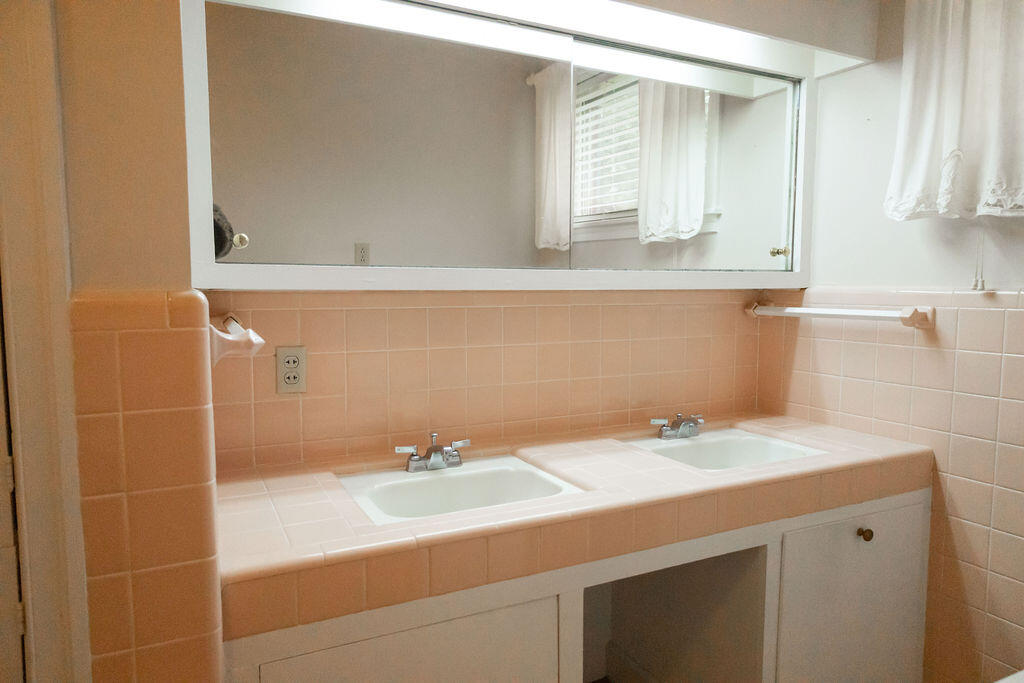 201 Overhill Road Walterboro, SC 29488 - Photo 12 of 30 Master bath