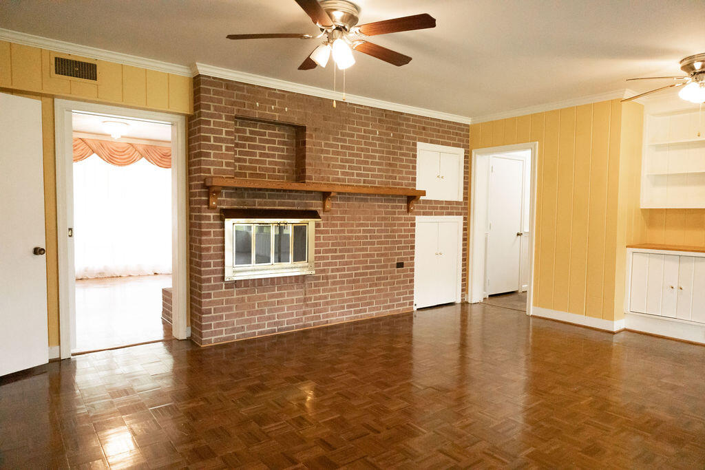 201 Overhill Road Walterboro, SC 29488 - Photo 7 of 30 Family room