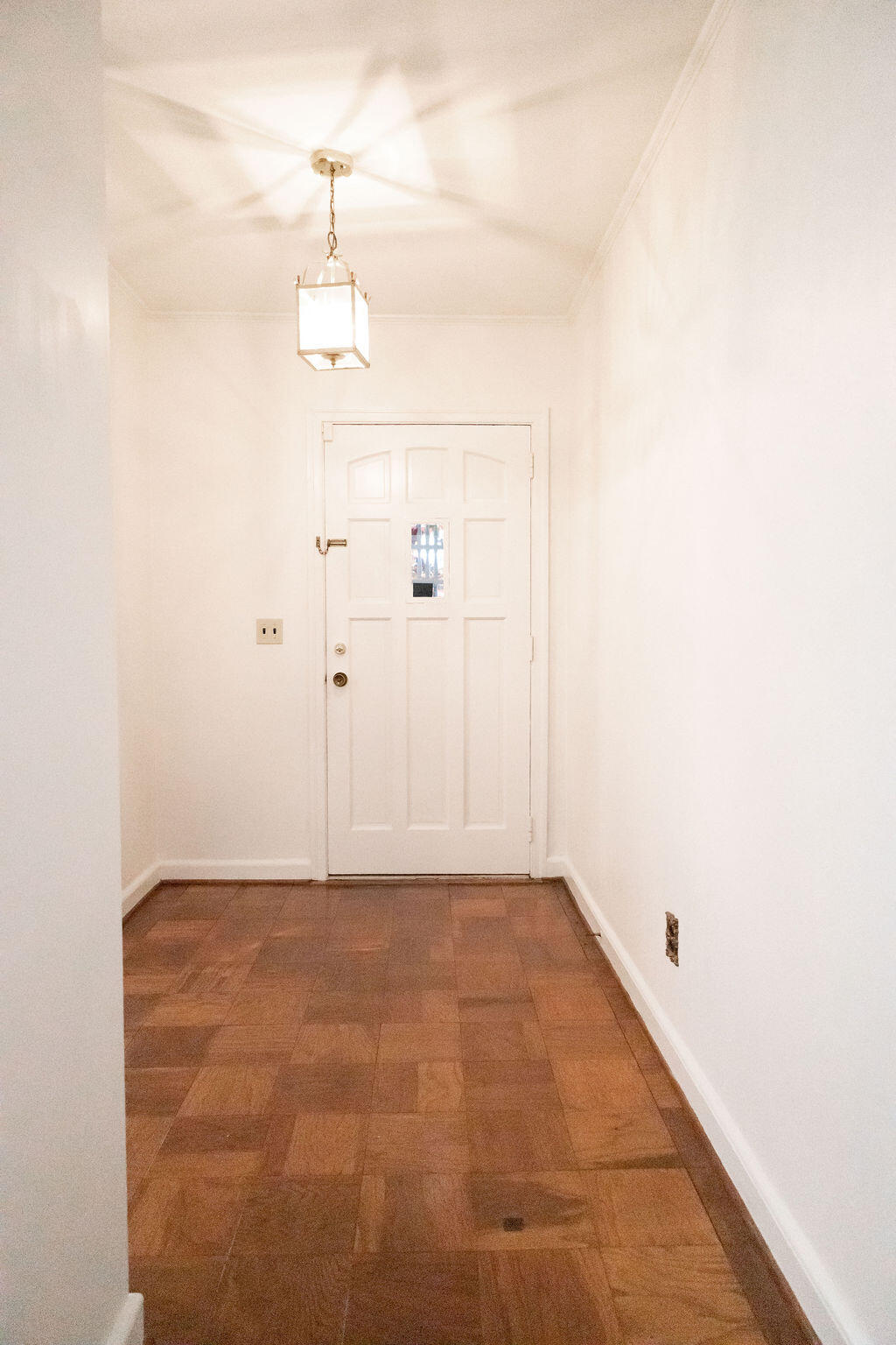 201 Overhill Road Walterboro, SC 29488 - Photo 9 of 30 Foyer