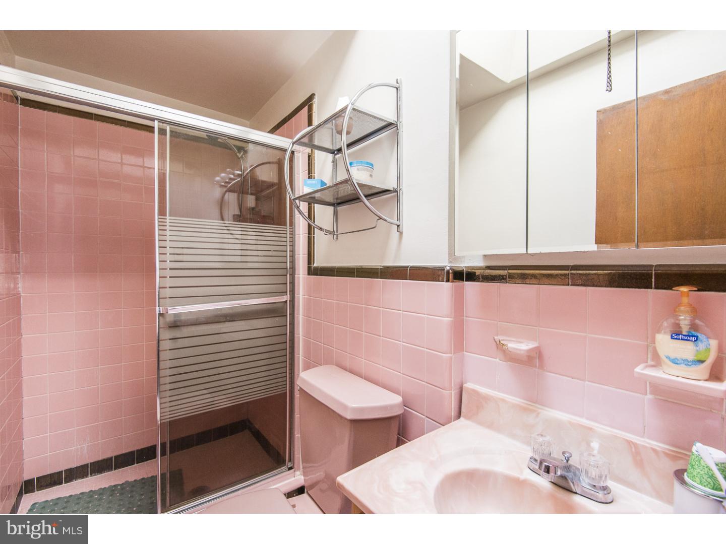 2728 West Country Club Road Philadelphia, PA 19131 - Photo 19 of 25 Gallery Image 19