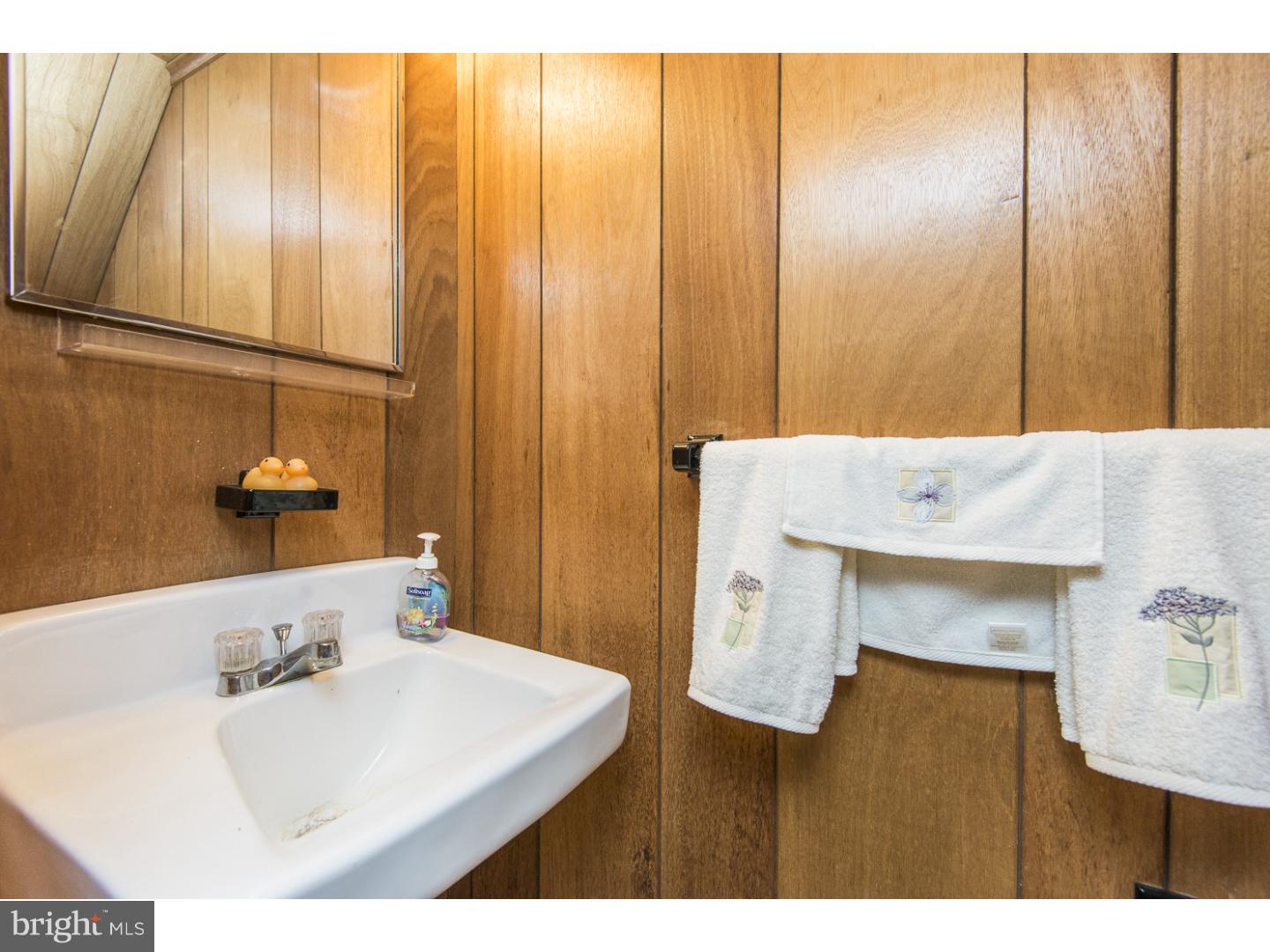 2728 West Country Club Road Philadelphia, PA 19131 - Photo 24 of 25 Gallery Image 24