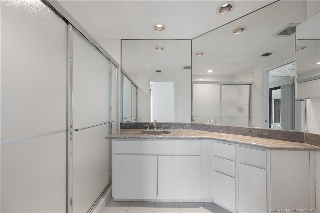221 Northeast Plantation Road, Unit 303 Stuart, FL 34996 - Photo 24 of 43 Gallery Image 24