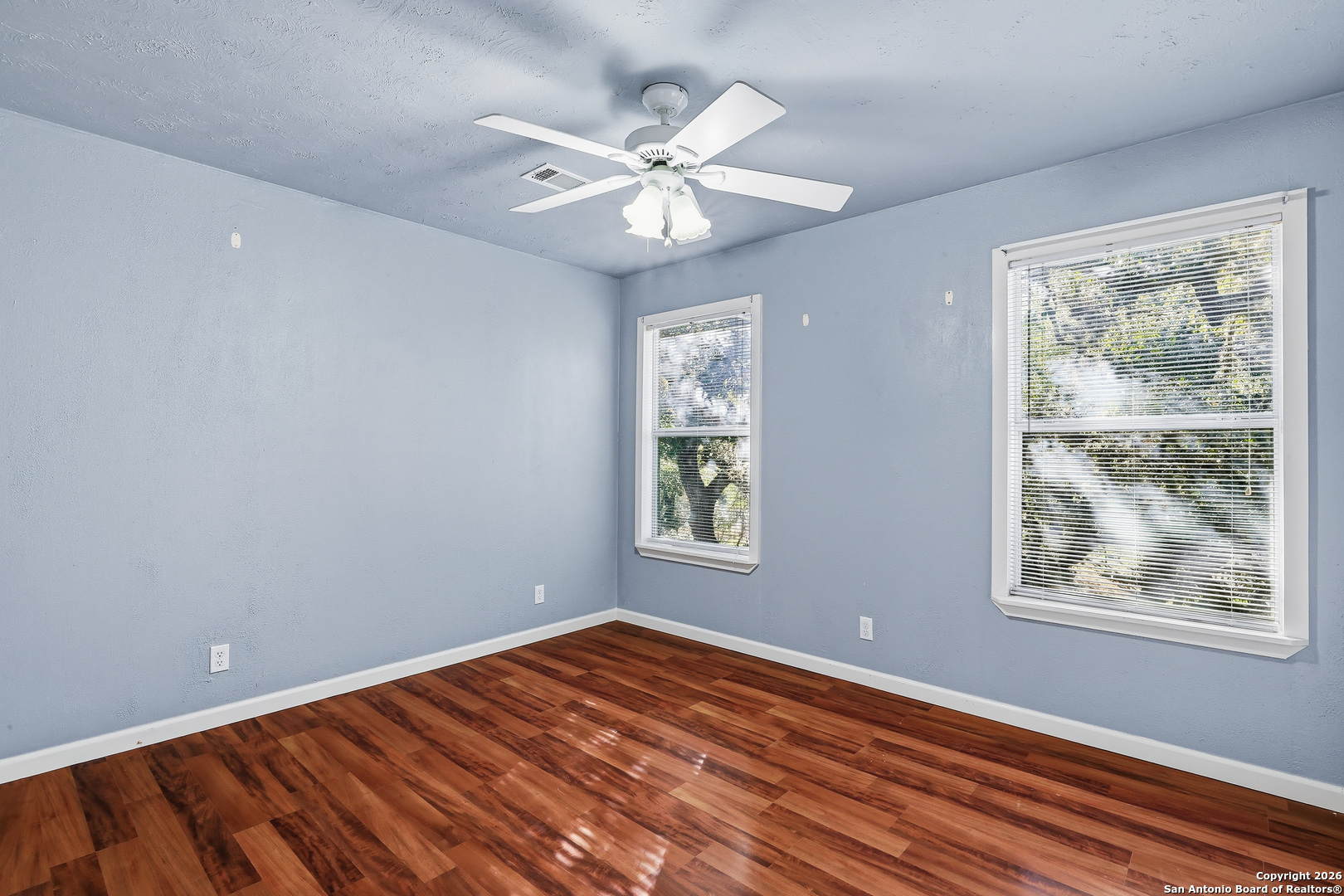 622 Pebble Beach Road Lakehills, TX 78063 - Photo 15 of 39