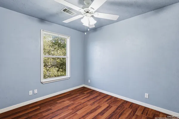 $340,000 | 622 Pebble Beach Road, Lakehills, TX 78063
