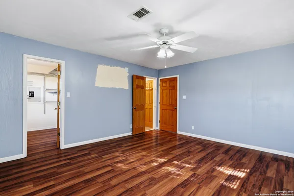 $340,000 | 622 Pebble Beach Road, Lakehills, TX 78063