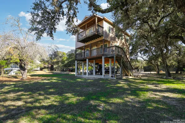$340,000 | 622 Pebble Beach Road, Lakehills, TX 78063
