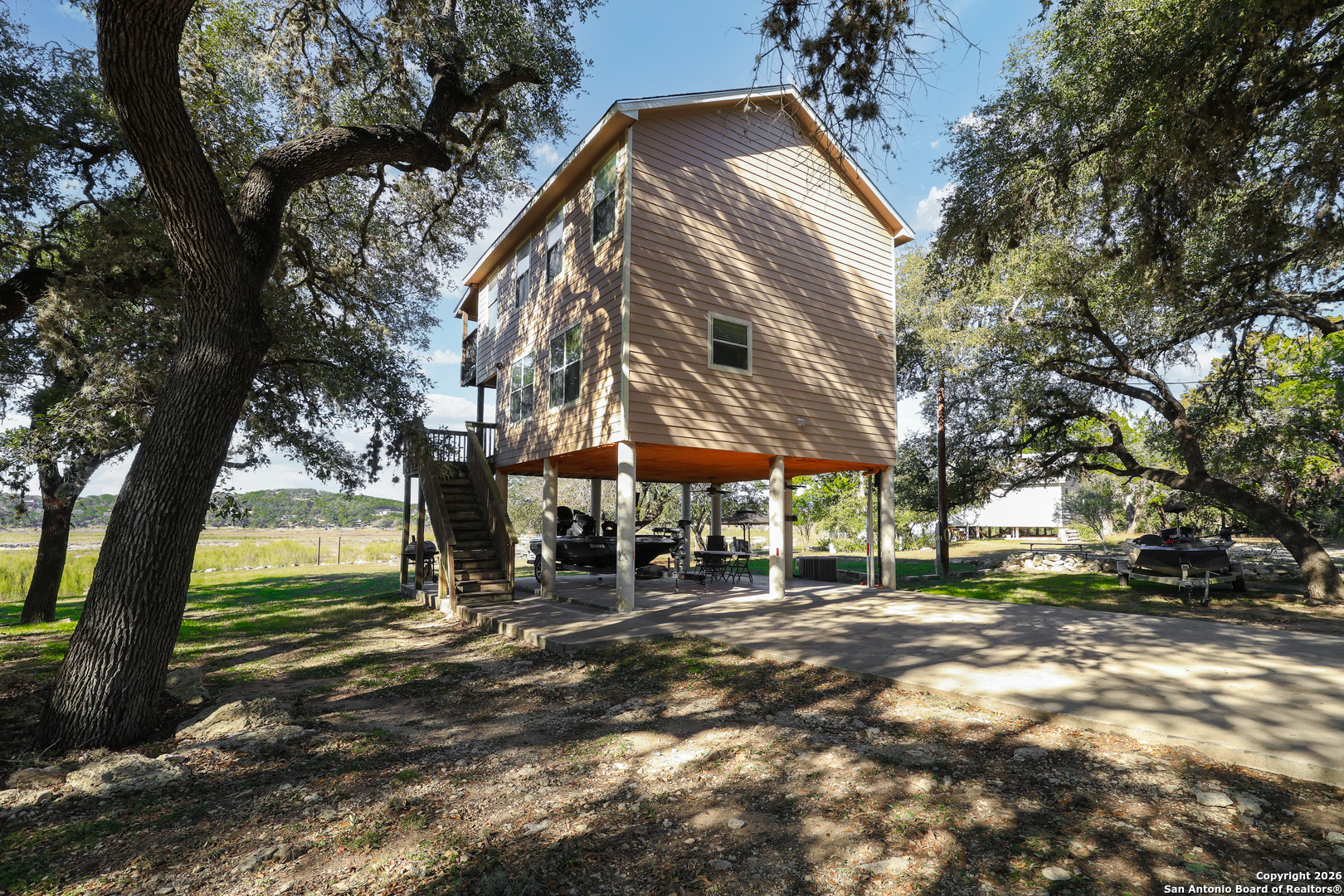 622 Pebble Beach Road Lakehills, TX 78063 - Photo 5 of 39