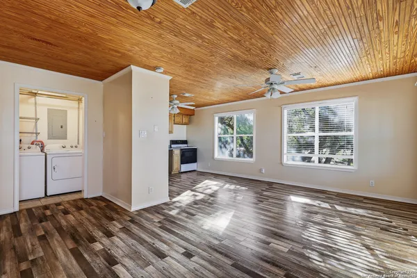 $340,000 | 622 Pebble Beach Road, Lakehills, TX 78063