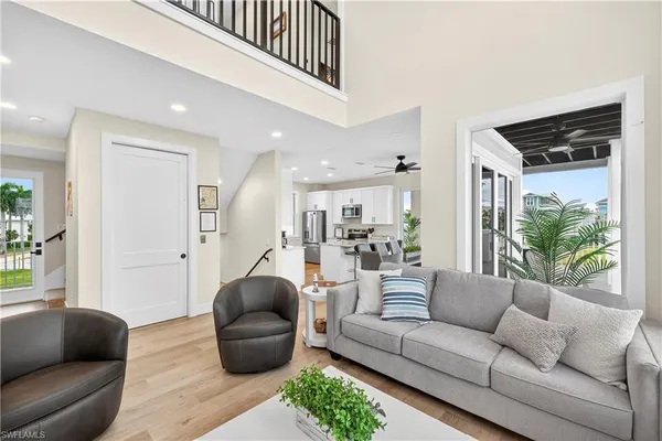 $2,499,000 | 553 Estero Boulevard, Fort Myers Beach, FL 33931