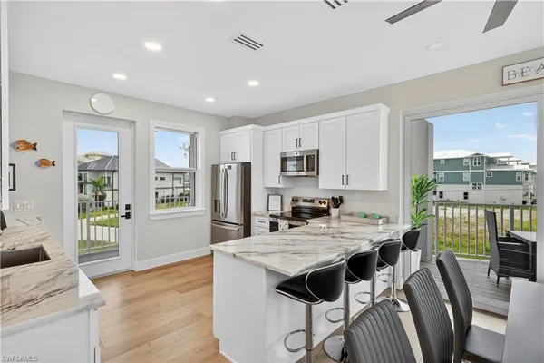 $2,499,000 | 553 Estero Boulevard, Fort Myers Beach, FL 33931