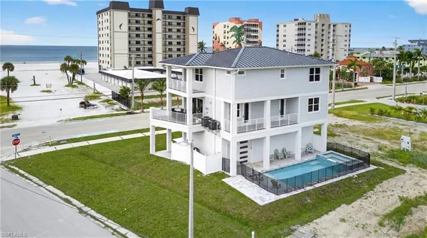 $2,499,000 | 553 Estero Boulevard, Fort Myers Beach, FL 33931