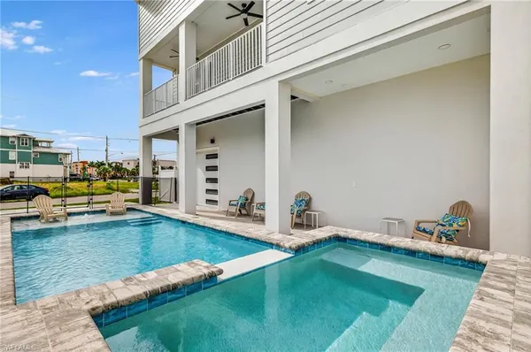 $2,499,000 | 553 Estero Boulevard, Fort Myers Beach, FL 33931