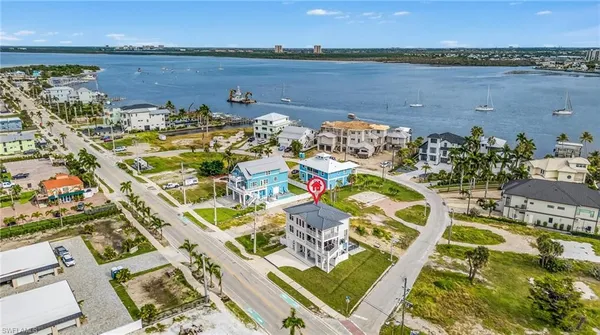$2,499,000 | 553 Estero Boulevard, Fort Myers Beach, FL 33931