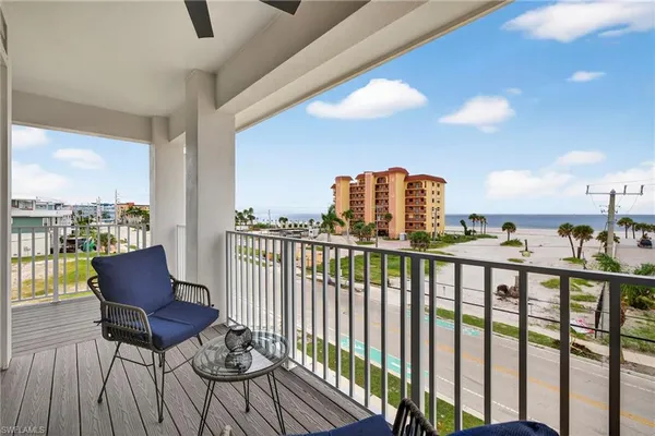 $2,499,000 | 553 Estero Boulevard, Fort Myers Beach, FL 33931