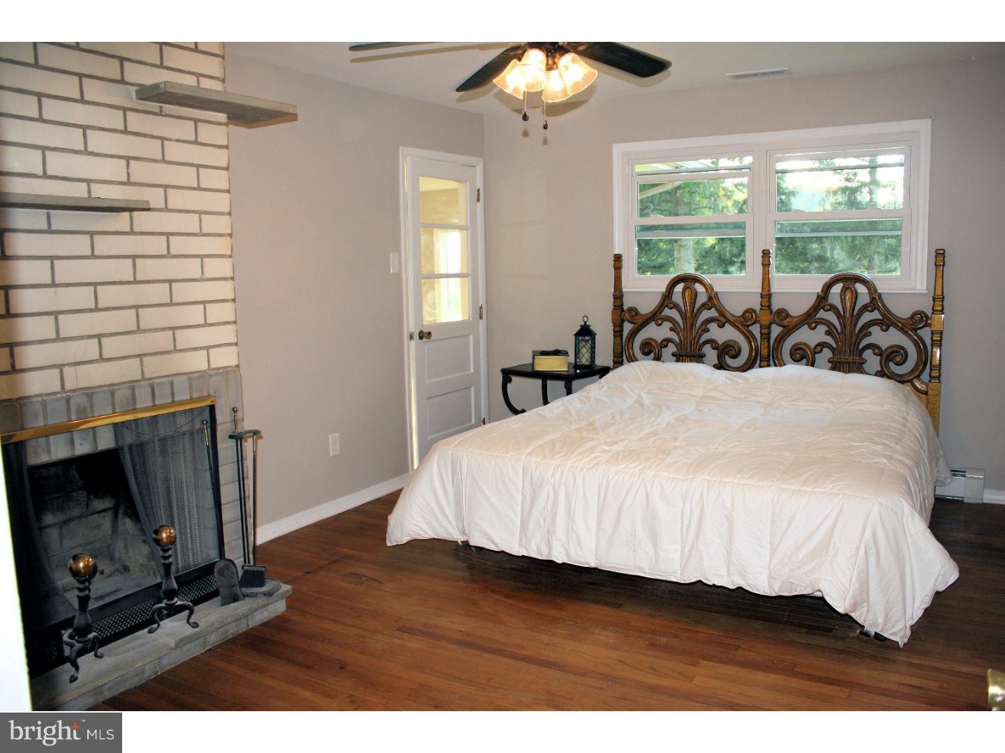 1074 Davisville Road Warminster, PA 18974 - Photo 8 of 19 Gallery Image 8