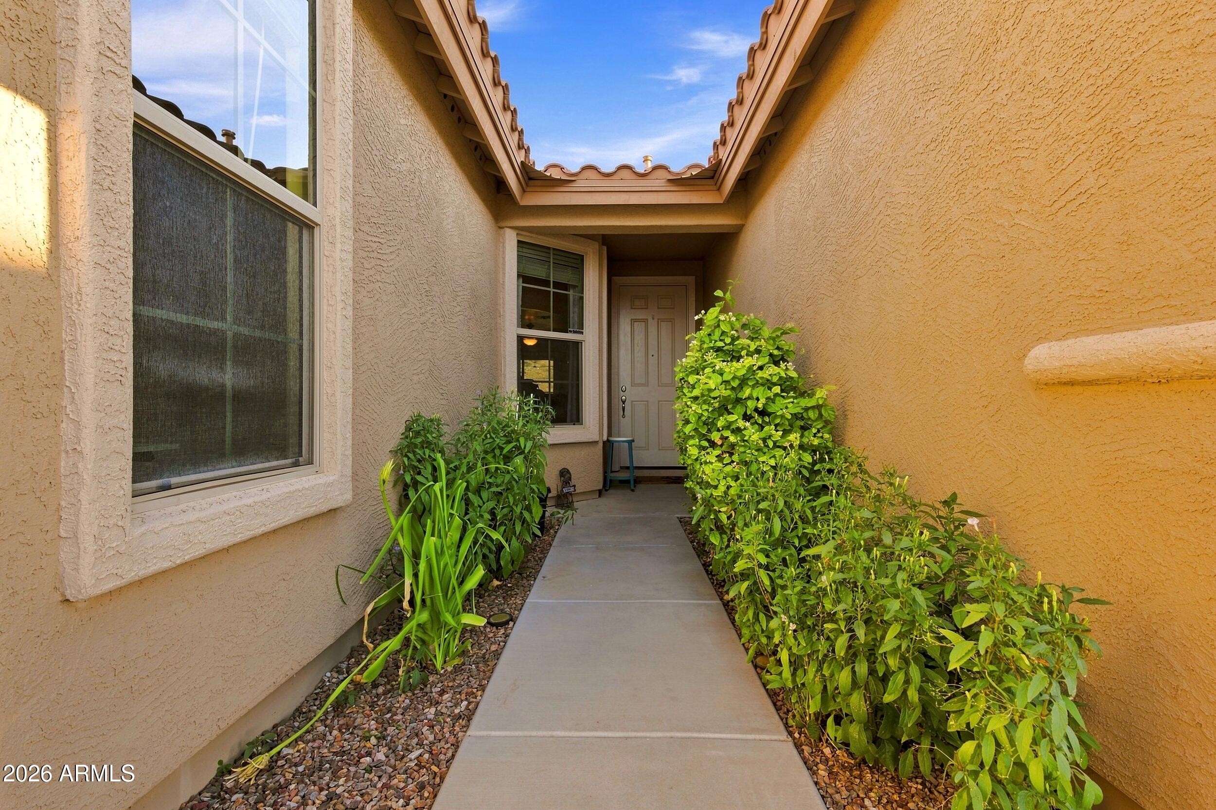 2429 West Hayduk Road Phoenix, AZ 85041 - Photo 4 of 33 5_001_img_0601