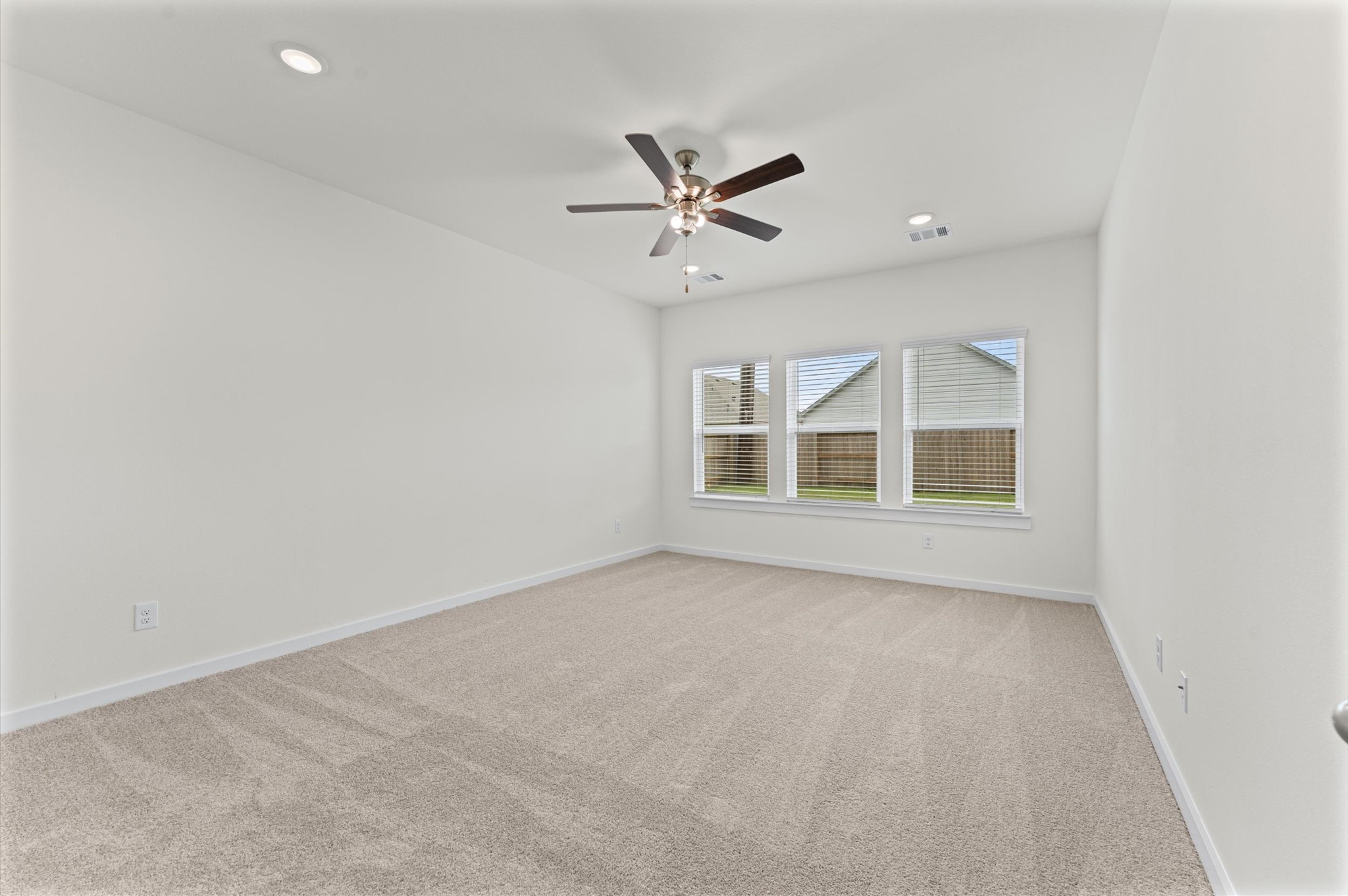 8322 Amethyst Valley Lane Angleton, TX 77515 - Photo 7 of 25
