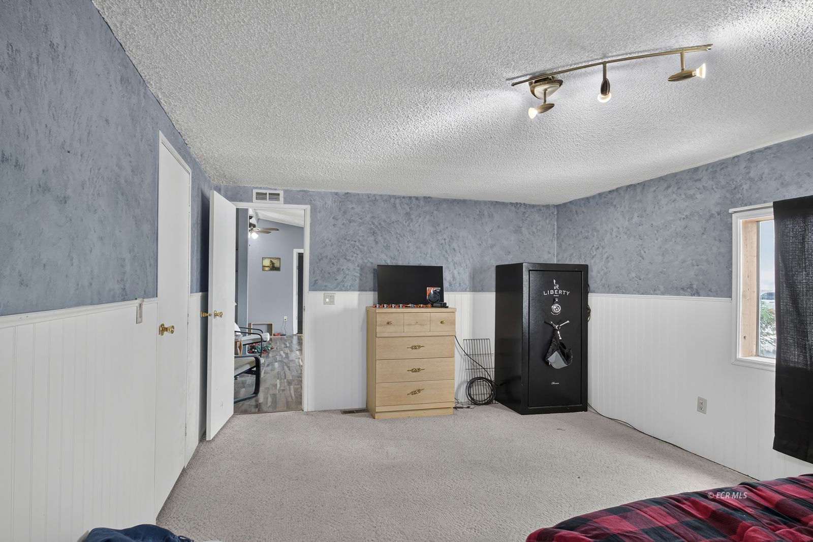 138 Springfield Parkway Spring Creek, NV 89815 - Photo 14 of 27