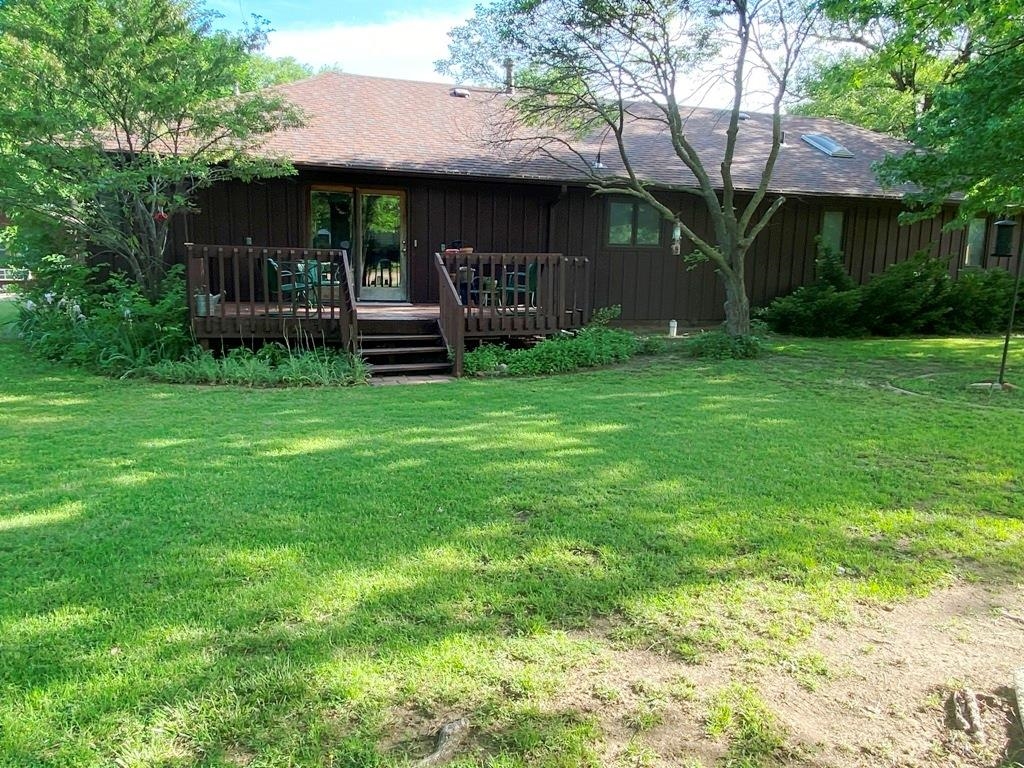 1605 Ash Street Harper, KS 67058 - Photo 2 of 28