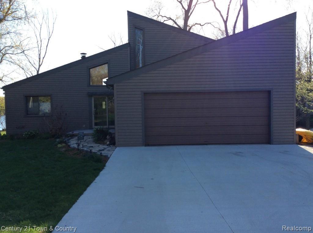 2551 Ripple Way White Lake, MI 48383 - Photo 1 of 35
