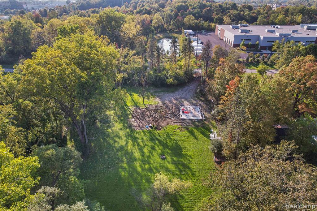 27510 Taft Road Novi, MI 48377 - Photo 8 of 10